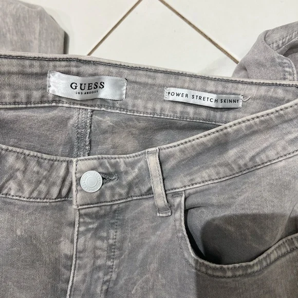 Guess Jeans - Picture 4 of 5